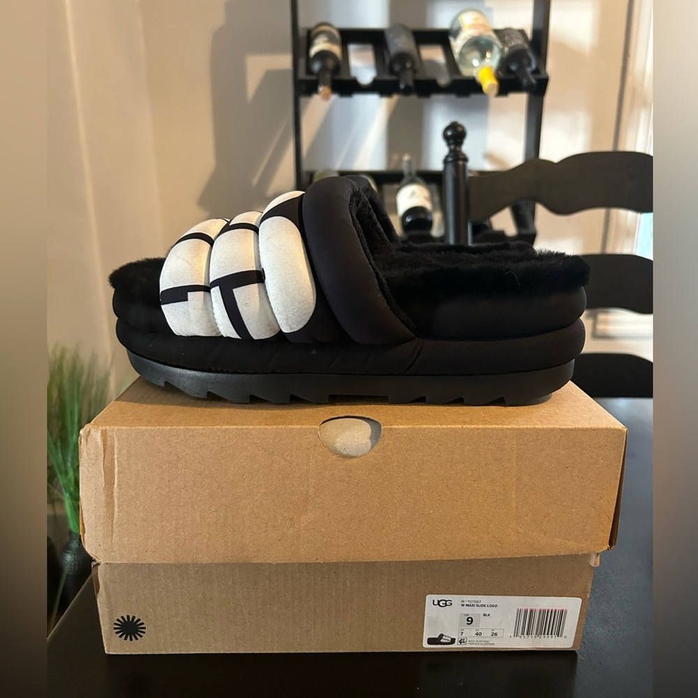 Ugg Slides